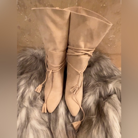 Trendy Ankle Boots Size 9 - Picture 7 of 12